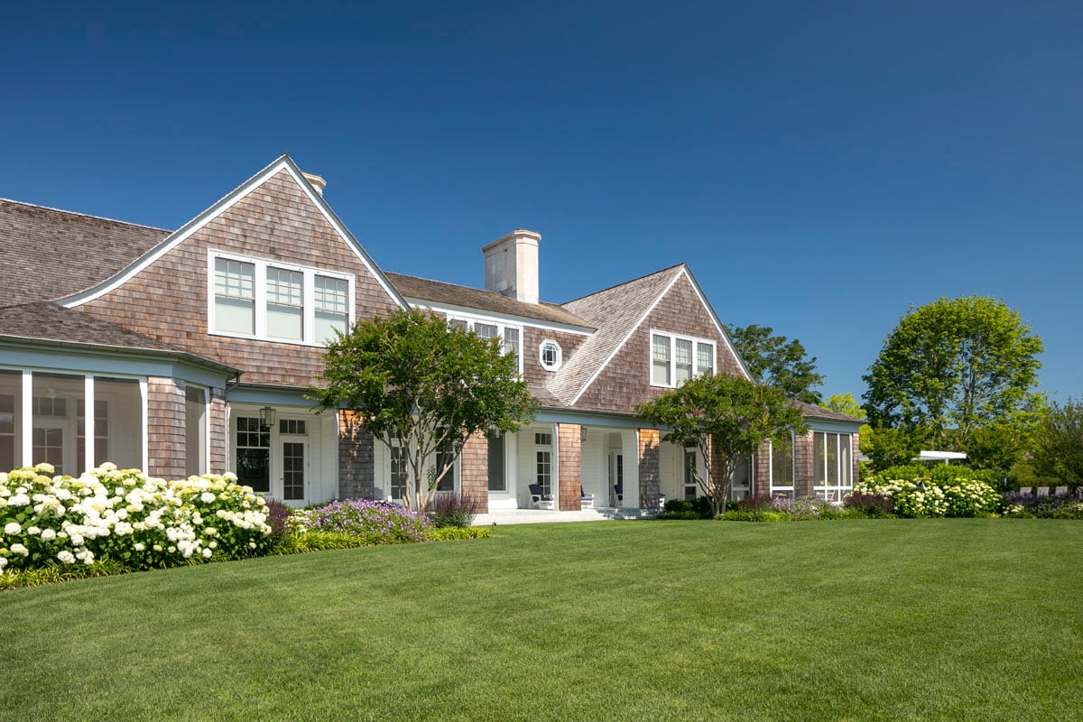 Hamptons landscape portfolio — LDG_2021_Schwartz_house_021, Hamptons landscape by Peconic Lawn & Tree Care